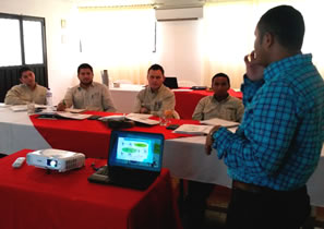 Ofrecemos formación y transmisión de conocimientos de punta en temas ambientales orientados al desarrollo de competencias, a través de procesos pedagógicos ajustados a los requerimientos de su compañía.